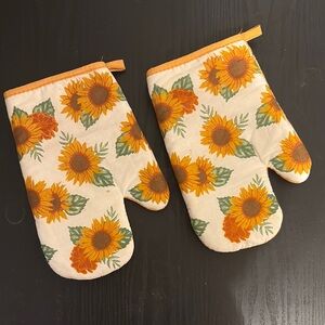 Sunflower Oven Mitts